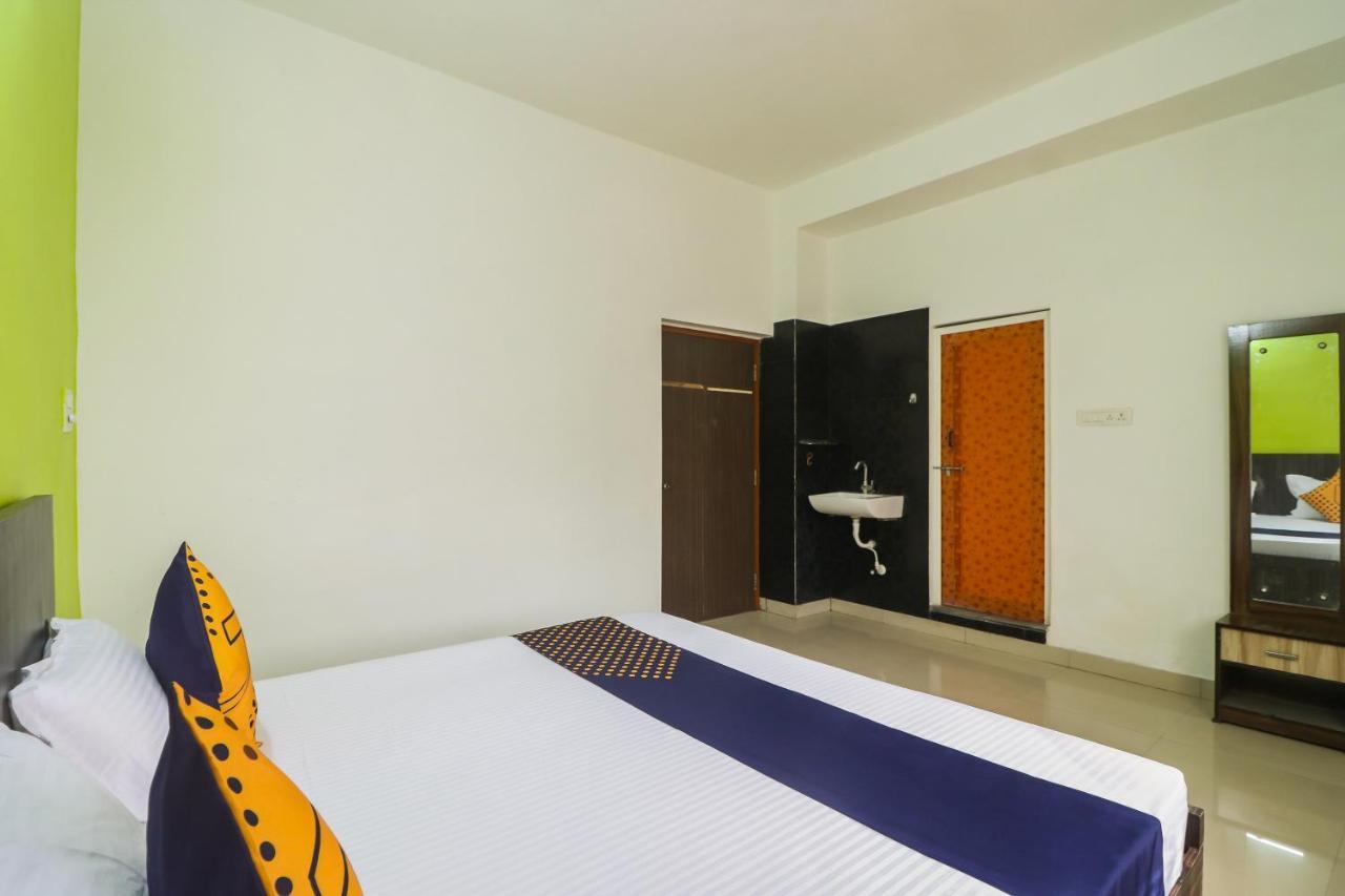 Spot On 65446 Hotel Kingston Raipur  Bagian luar foto